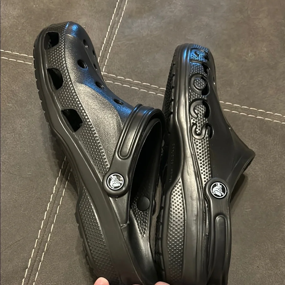 CROCS Black Mules with Perforated Design and Heel Strap - Picture 3 of 3